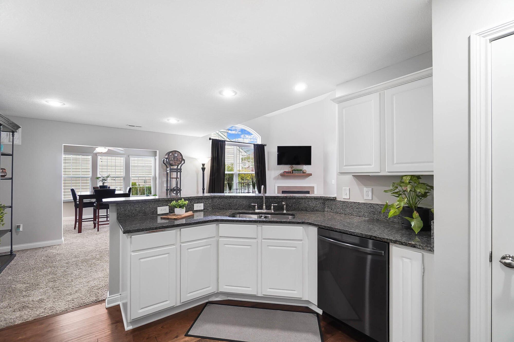 4481 Newport Loop, Grove City, Ohio image 14