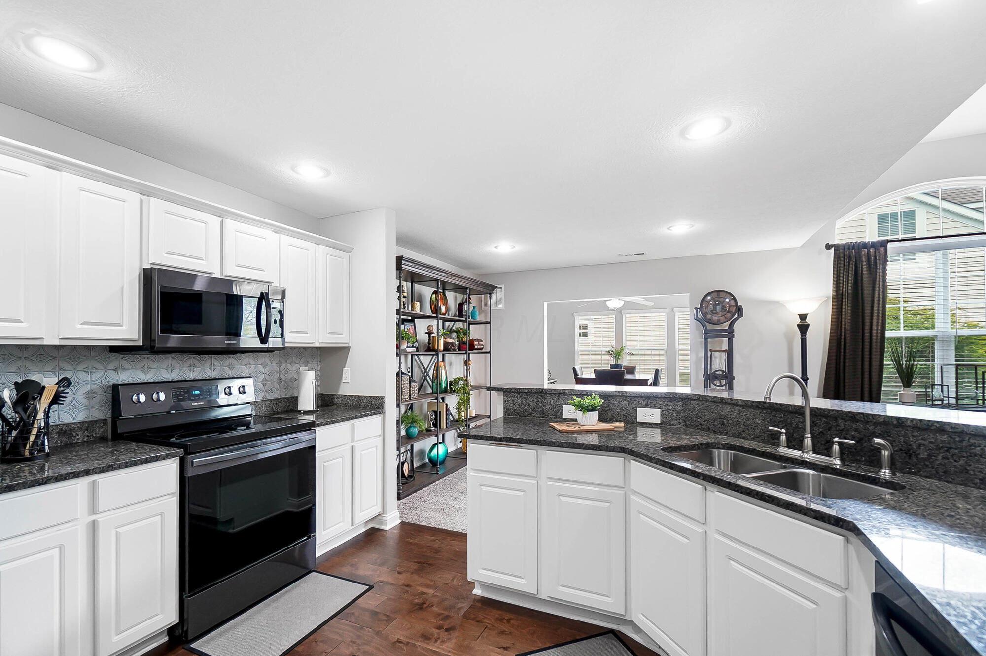 4481 Newport Loop, Grove City, Ohio image 16