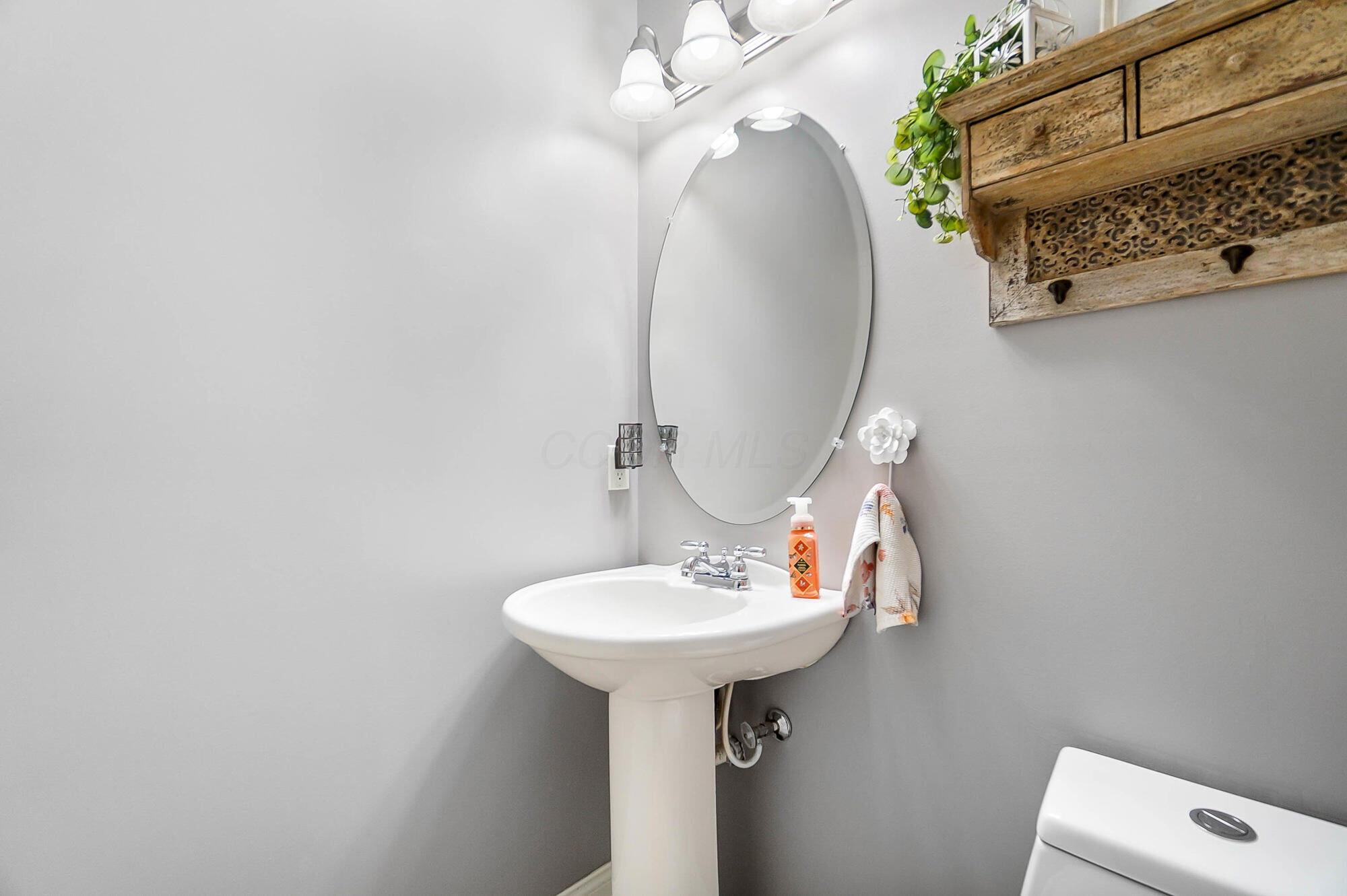 4481 Newport Loop, Grove City, Ohio image 30