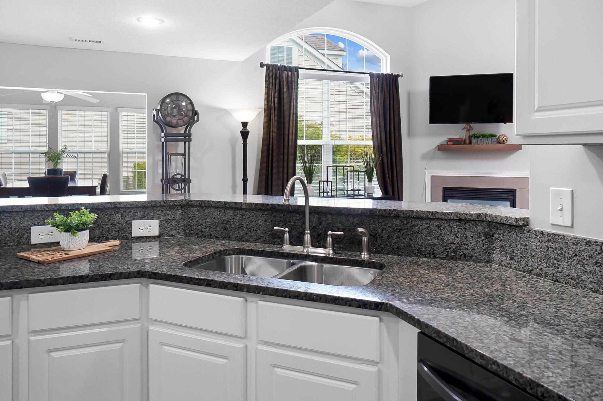 4481 Newport Loop, Grove City, Ohio image 15