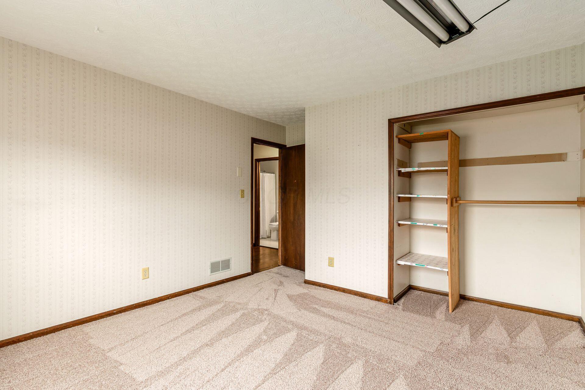 6392 Hilltop Avenue, Reynoldsburg, Ohio image 22
