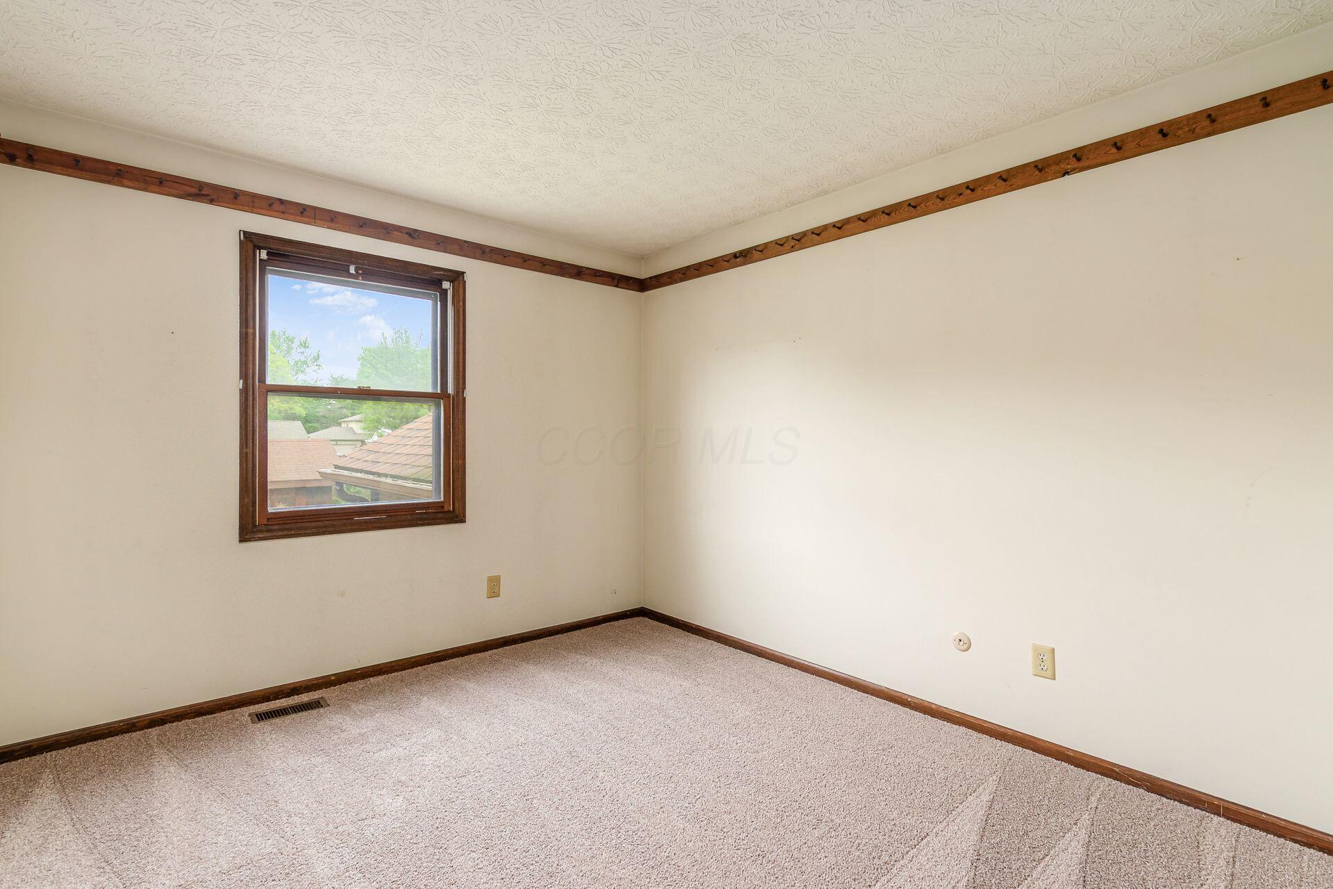 6392 Hilltop Avenue, Reynoldsburg, Ohio image 19