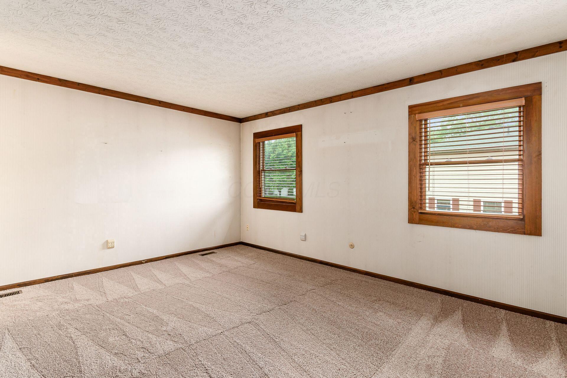 6392 Hilltop Avenue, Reynoldsburg, Ohio image 17