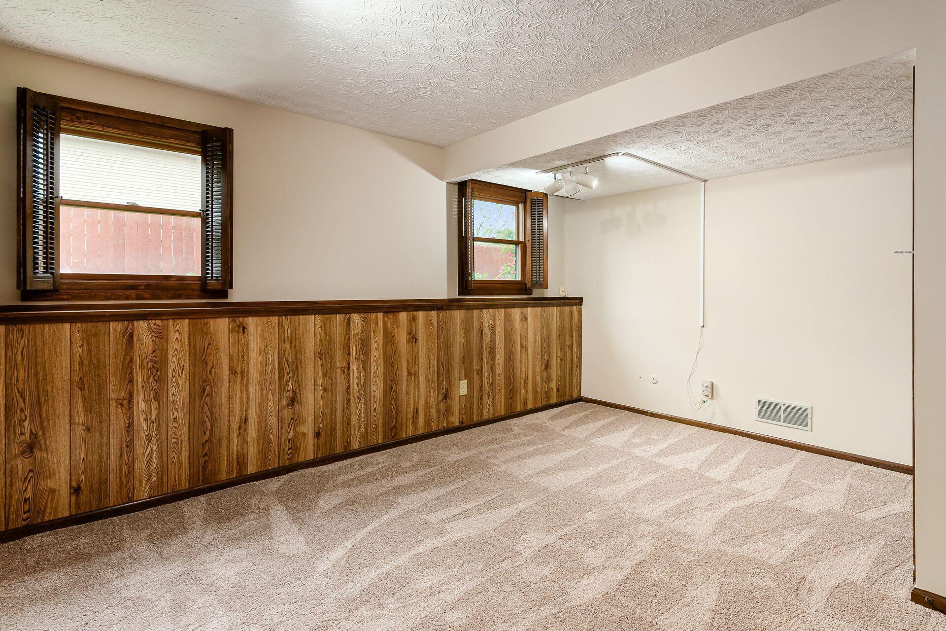 6392 Hilltop Avenue, Reynoldsburg, Ohio image 16