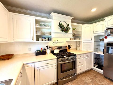 Tiny photo for 58 Custer Drive, Chillicothe, OH 45601 (MLS # 226011768)