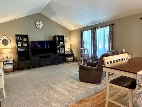 Tiny photo for 58 Custer Drive, Chillicothe, OH 45601 (MLS # 226011768)