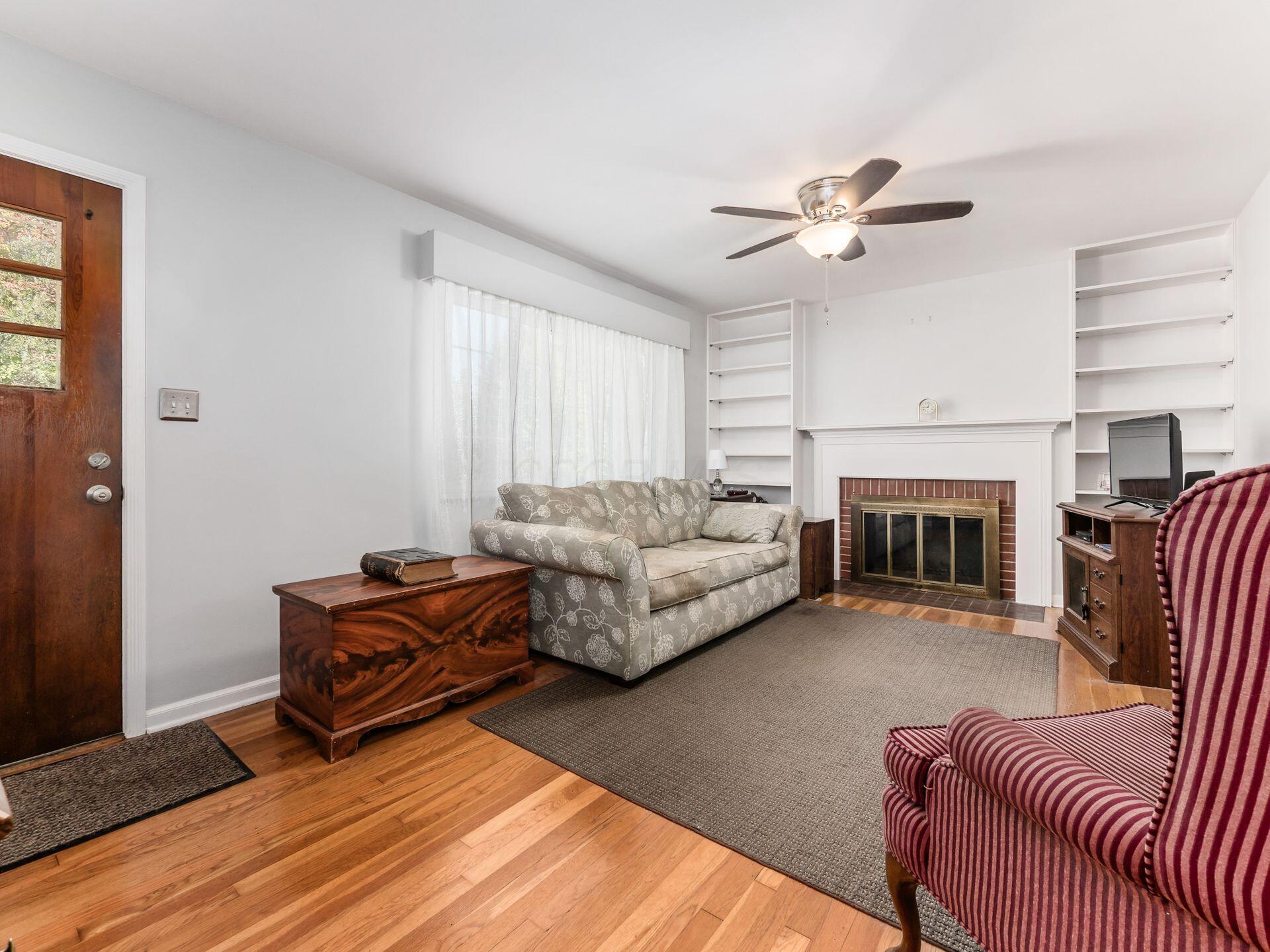 1915 Zollinger Road, Columbus, Ohio image 9
