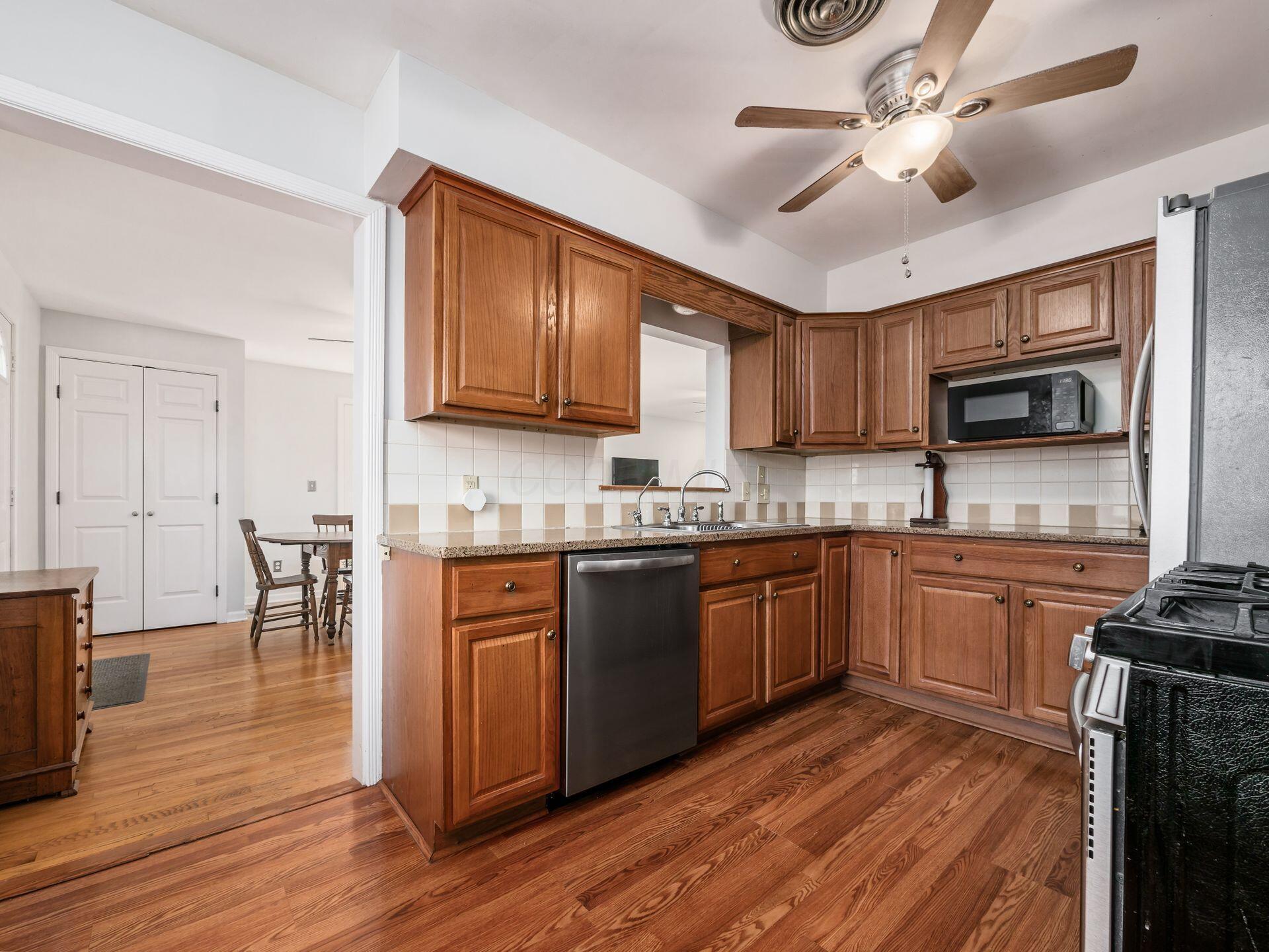 1915 Zollinger Road, Columbus, Ohio image 12