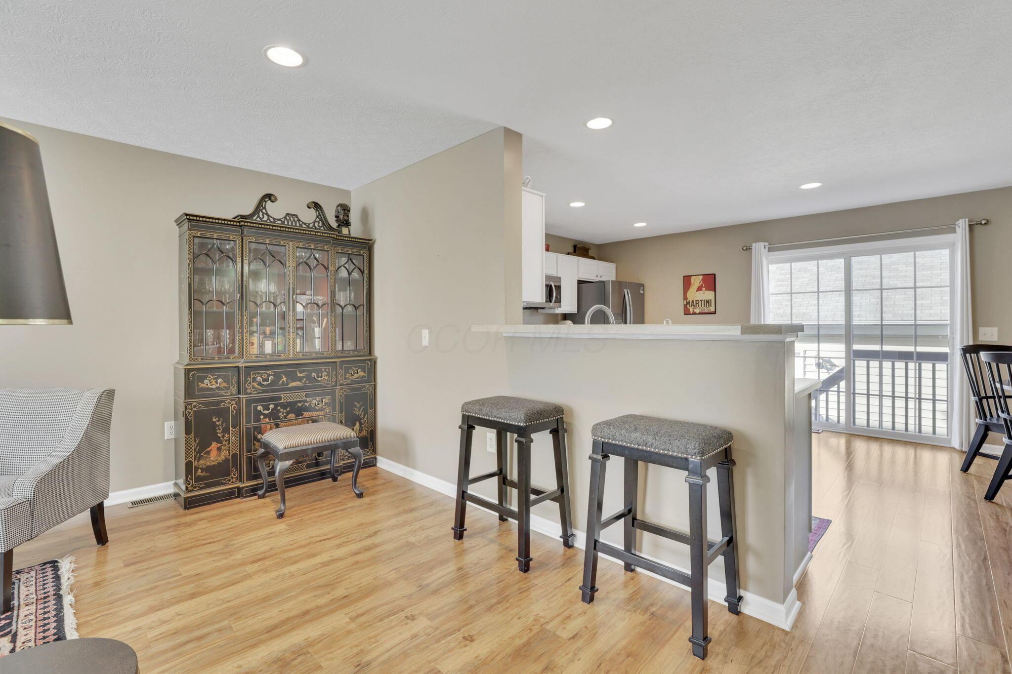 6330 Marsh Wren Drive, Columbus, Ohio image 8