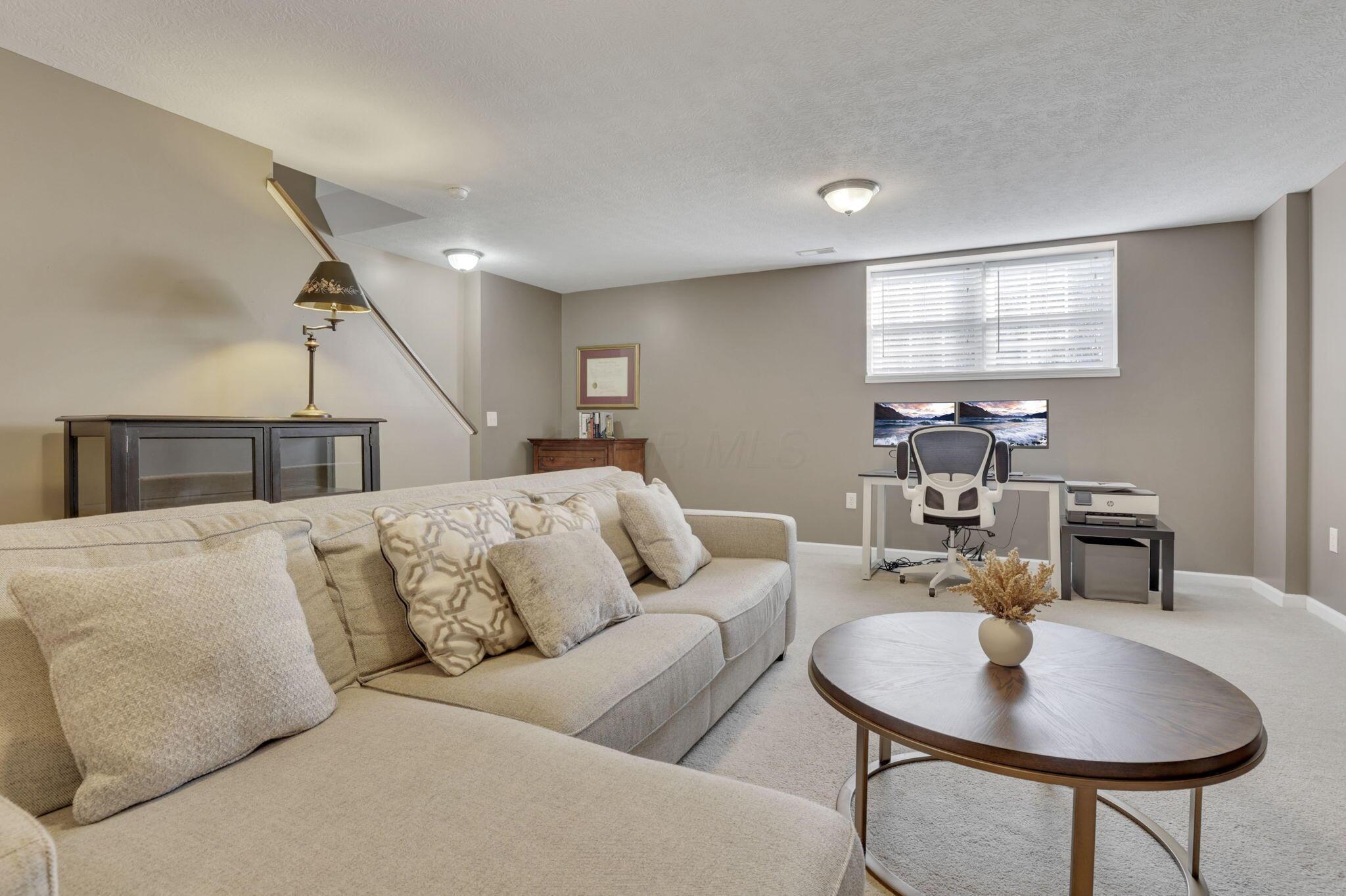 6330 Marsh Wren Drive, Columbus, Ohio image 29