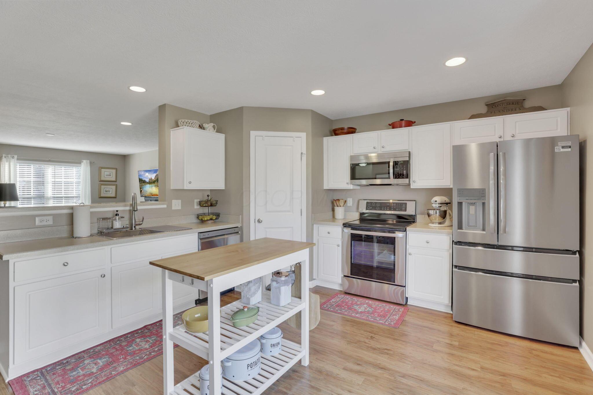 6330 Marsh Wren Drive, Columbus, Ohio image 12