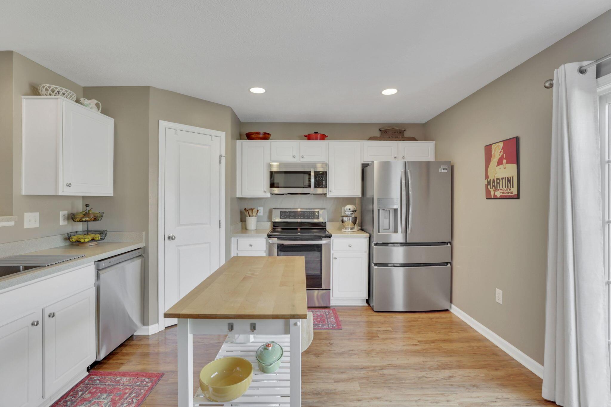 6330 Marsh Wren Drive, Columbus, Ohio image 13