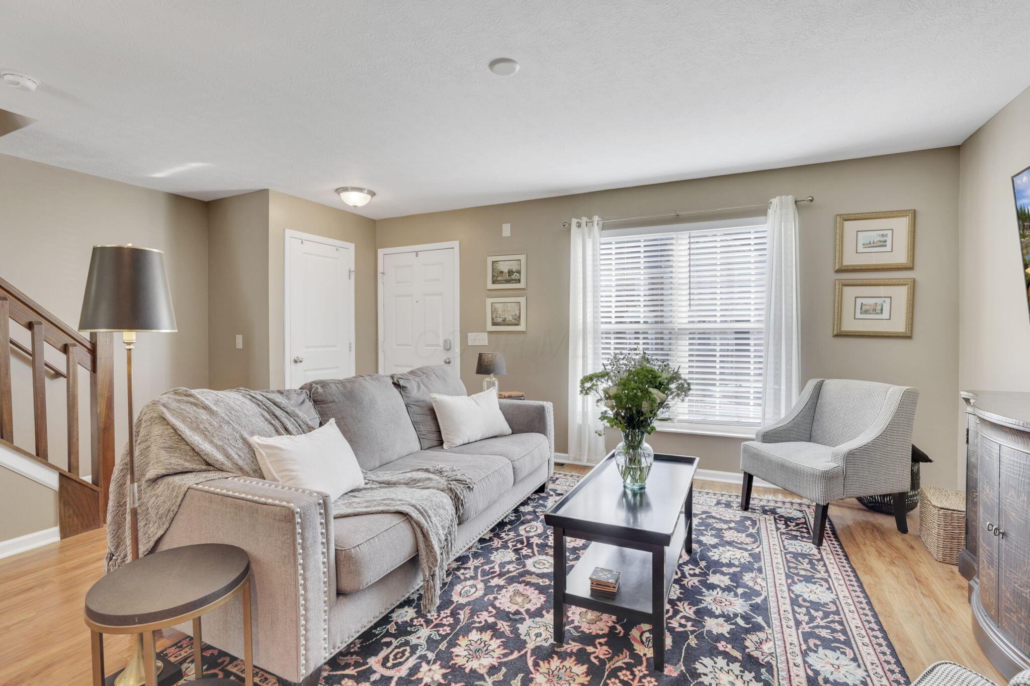 6330 Marsh Wren Drive, Columbus, Ohio image 6