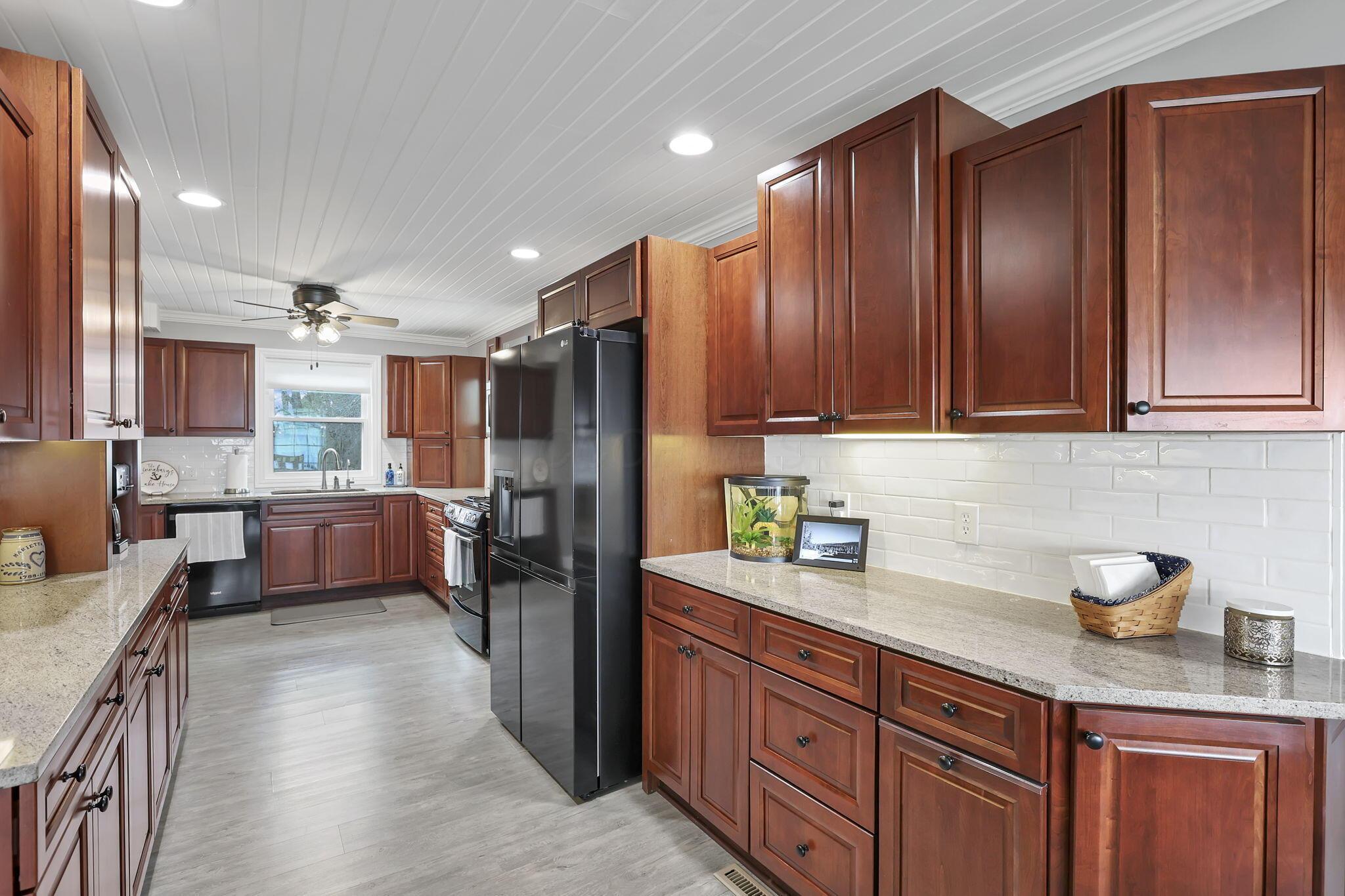 12544 W Bank Drive, Millersport, Ohio image 21