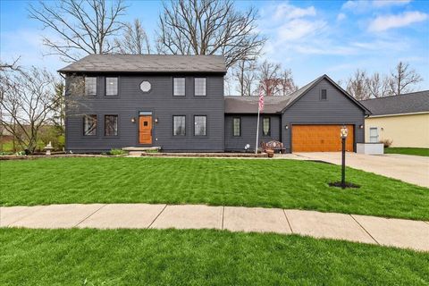 Photo of 764 Wedgewood Court, Marysville, OH 43040 (MLS # 226010388)