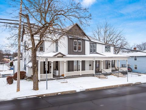 Photo of 49 S Liberty Street Apt D #Apt D, Delaware, OH 43015 (MLS # 226000403)