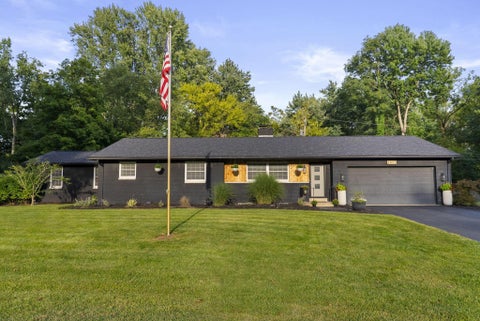 Photo of 4855 Sharon Hill Drive, Columbus, OH 43235 (MLS # 226033941)