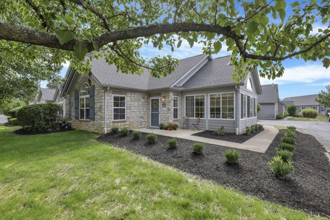Photo of 4135 Aumbrey Court 33 #33, New Albany, OH 43054 (MLS # 225034262)