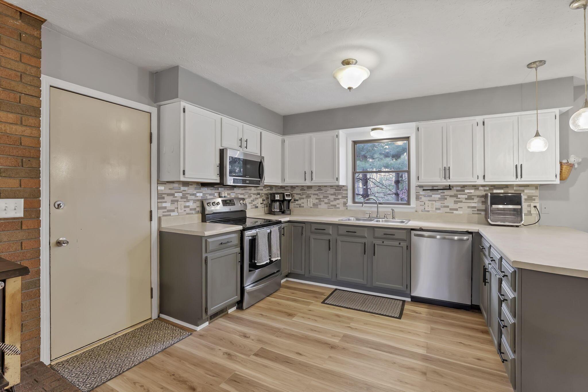 34 Cherry Hill Court, Howard, Ohio image 19