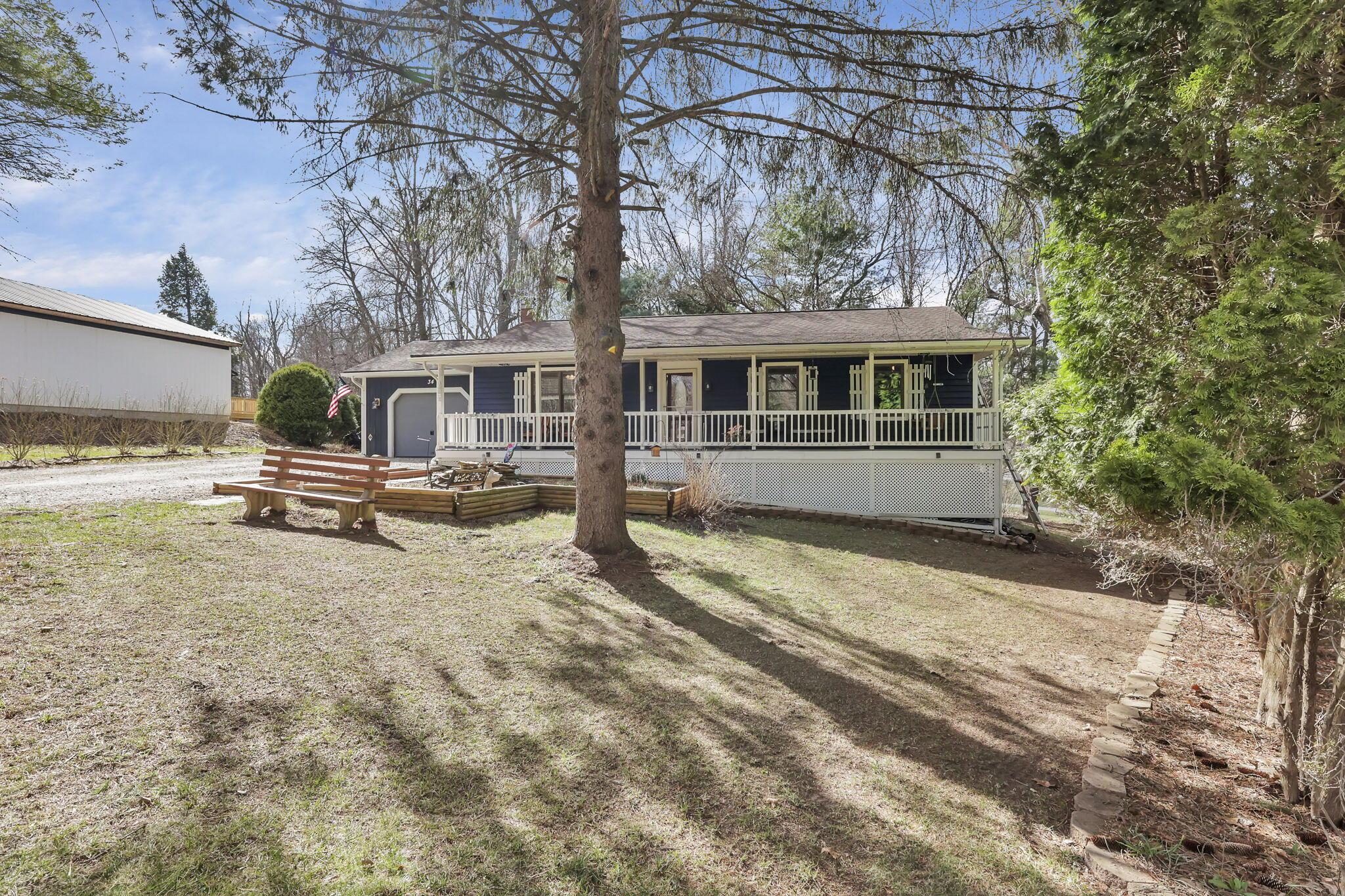 34 Cherry Hill Court, Howard, Ohio image 4