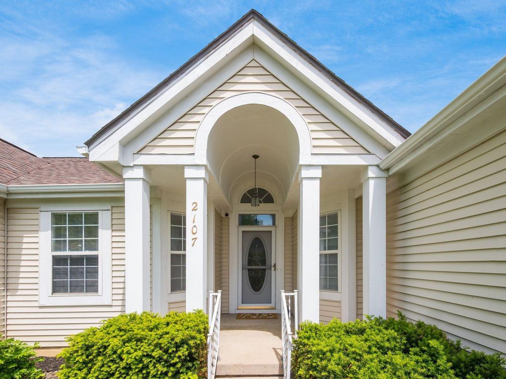 Photo of 2107 Hayer Court, Lewis Center, OH 43035 (MLS # 226014346)