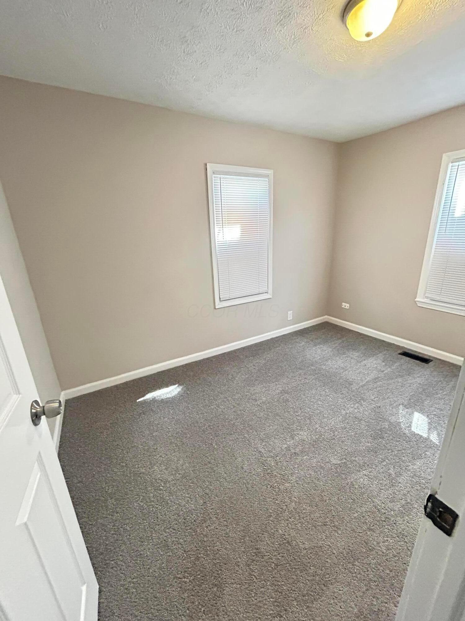 1143 Duxberry Avenue, Columbus, Ohio image 7