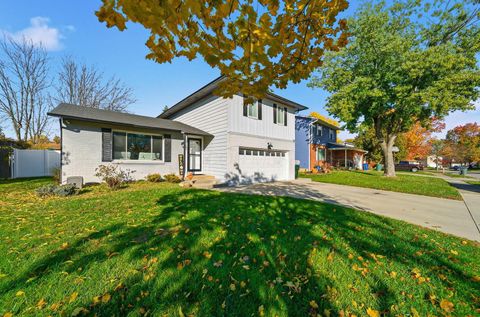 Tiny photo for 3160 Adirondack Avenue, Columbus, OH 43231 (MLS # 225042003)