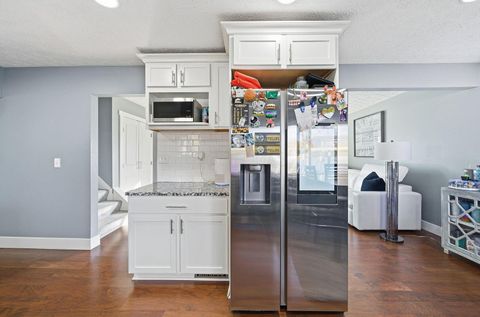 Tiny photo for 3160 Adirondack Avenue, Columbus, OH 43231 (MLS # 225042003)