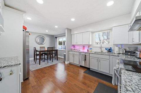 Tiny photo for 3160 Adirondack Avenue, Columbus, OH 43231 (MLS # 225042003)