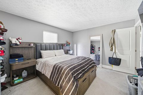 Tiny photo for 3160 Adirondack Avenue, Columbus, OH 43231 (MLS # 225042003)