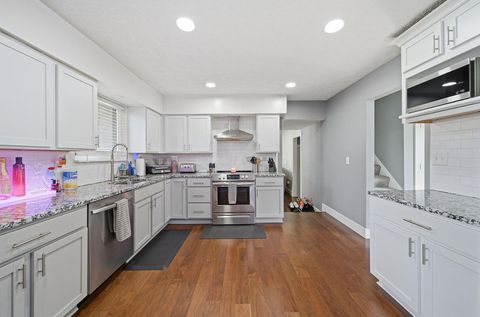 Tiny photo for 3160 Adirondack Avenue, Columbus, OH 43231 (MLS # 225042003)