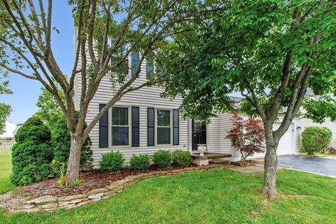 Homes For Sale - 8959 Holquest Drive<br/> Lewis Center, OH 43035