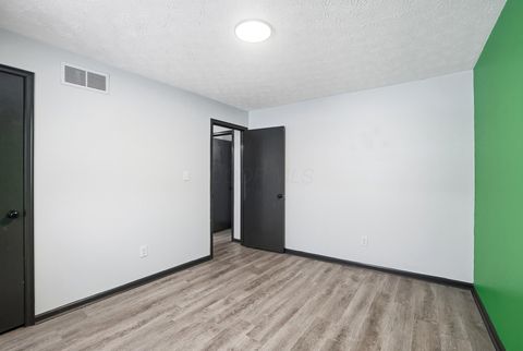 Tiny photo for 728 Murnan Road, Galloway, OH 43119 (MLS # 226002976)