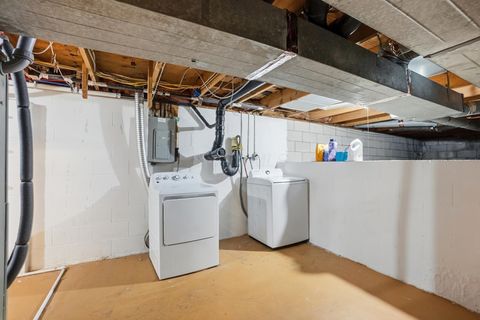 Tiny photo for 728 Murnan Road, Galloway, OH 43119 (MLS # 226002976)