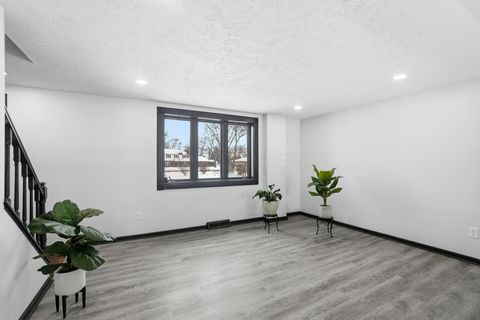 Tiny photo for 728 Murnan Road, Galloway, OH 43119 (MLS # 226002976)