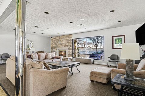 Tiny photo for 5886 Blendon Place Drive, Columbus, OH 43230 (MLS # 226002936)