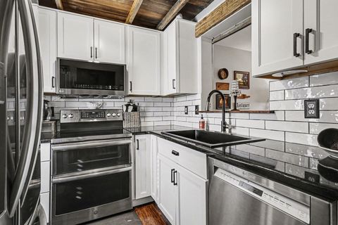 Tiny photo for 5886 Blendon Place Drive, Columbus, OH 43230 (MLS # 226002936)