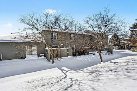 Tiny photo for 5886 Blendon Place Drive, Columbus, OH 43230 (MLS # 226002936)