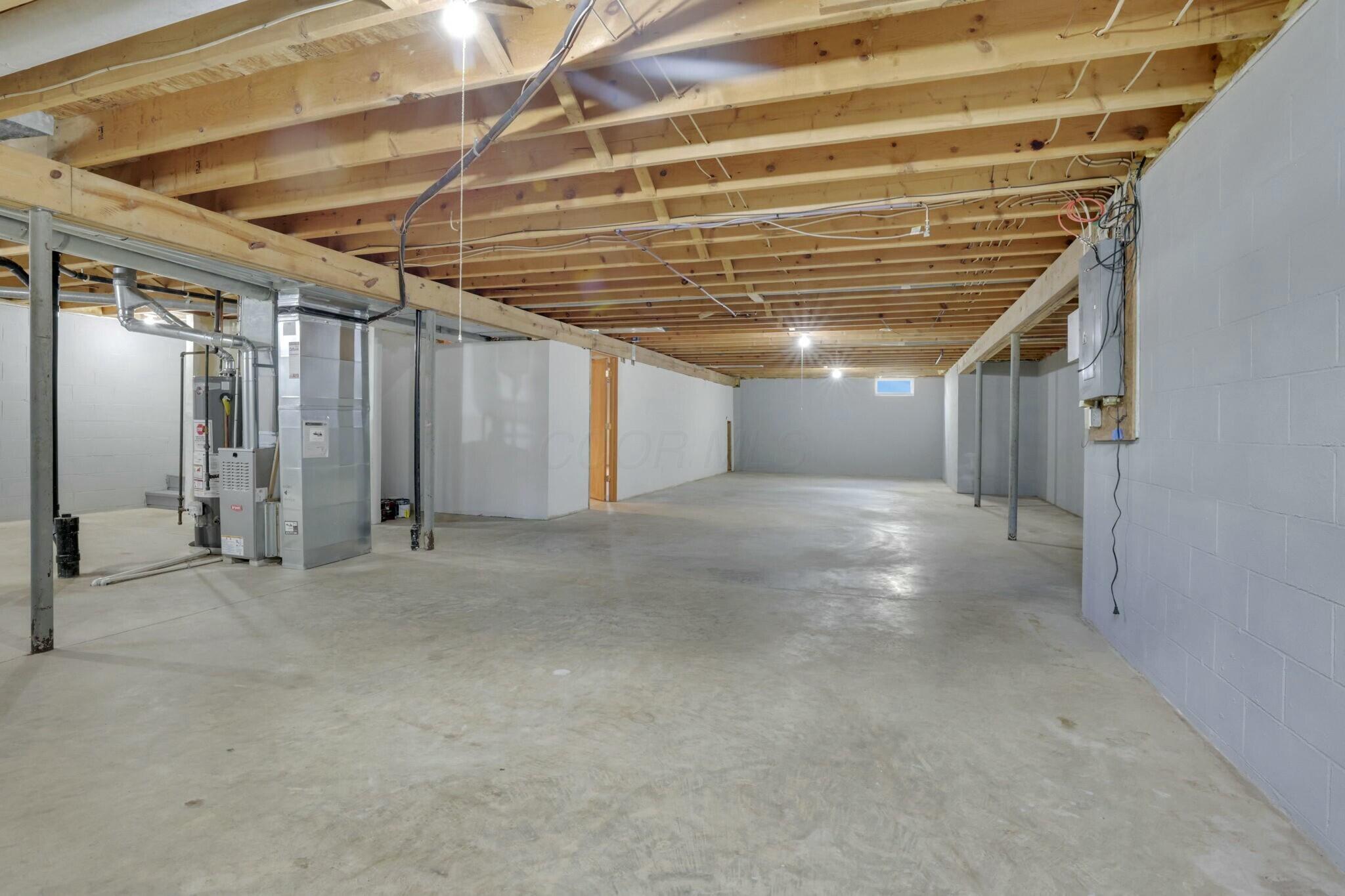 237 W Hull Drive, Delaware, Ohio image 35