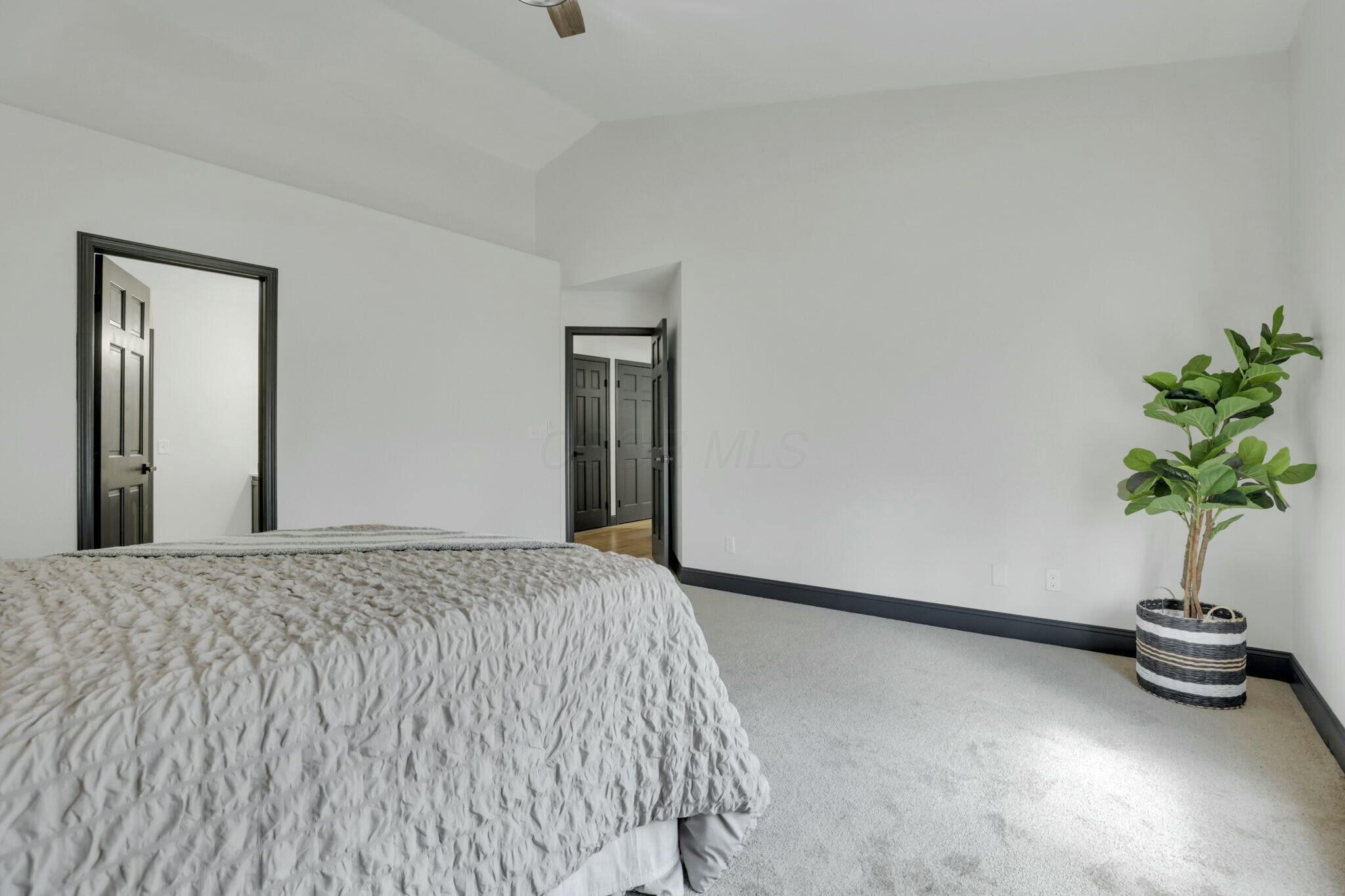 237 W Hull Drive, Delaware, Ohio image 19