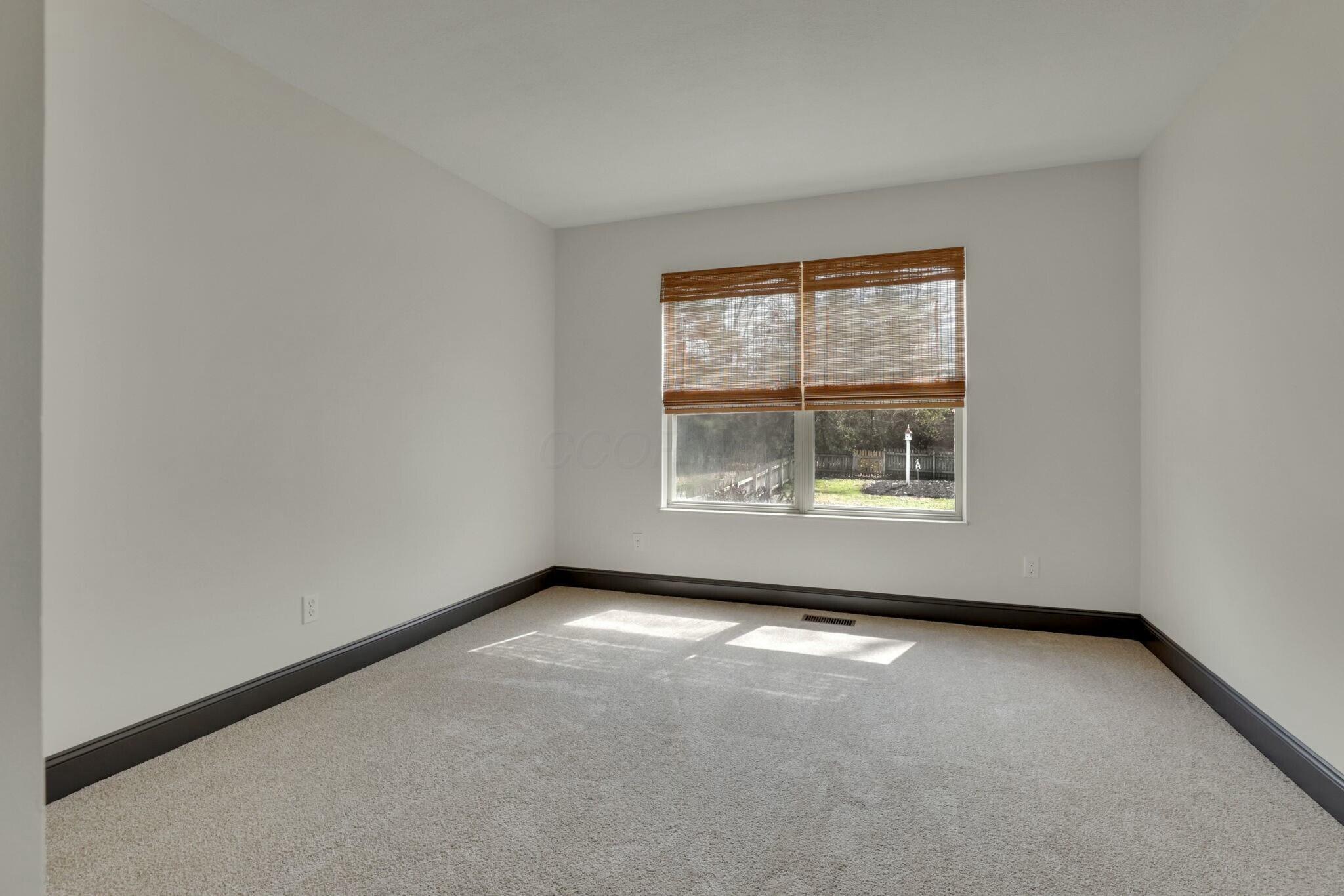 237 W Hull Drive, Delaware, Ohio image 33