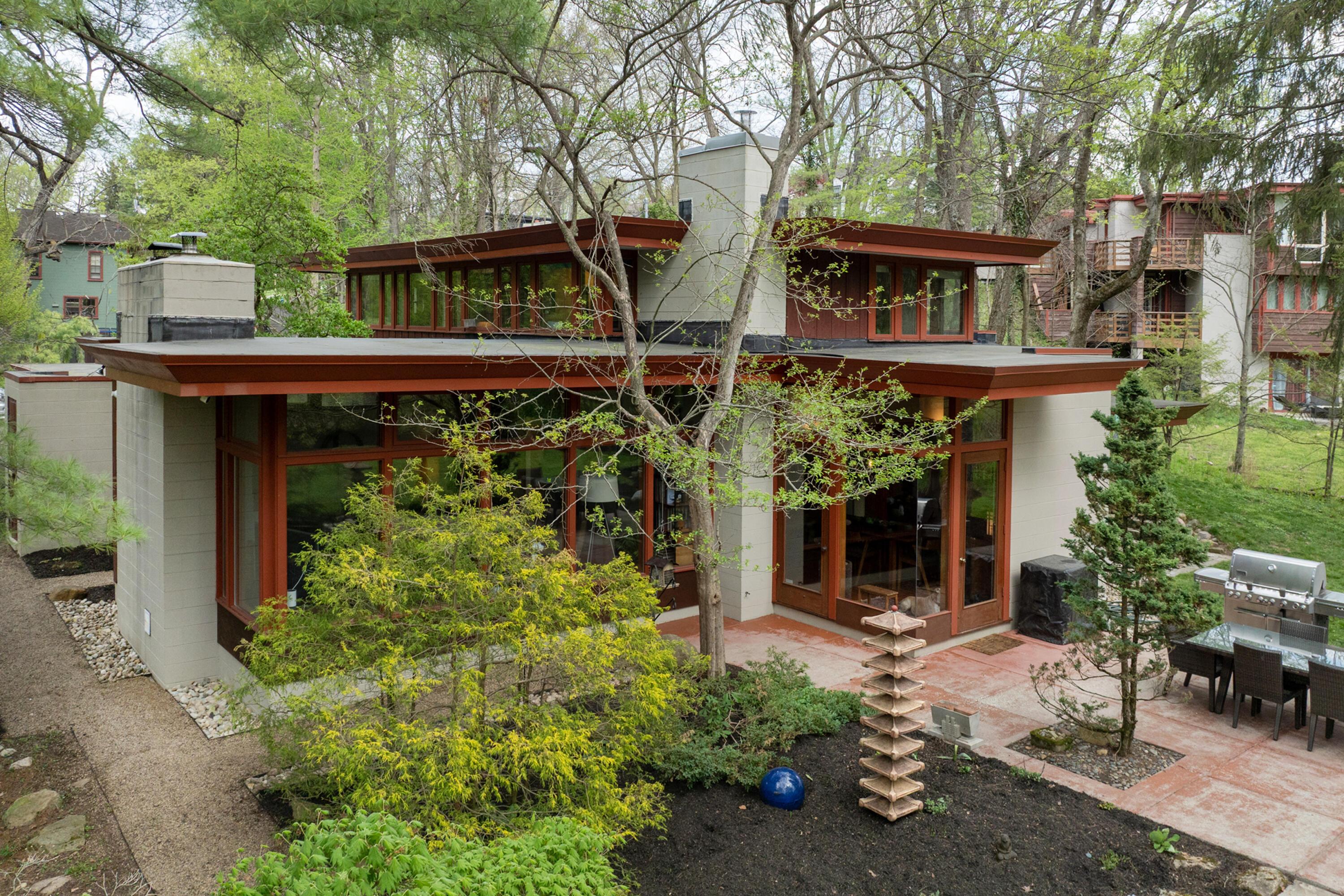 529 Plymouth Street