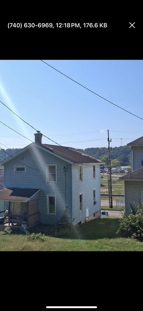 Photo of 1425 Morton Avenue, Cambridge, OH 43725 (MLS # 225038829)