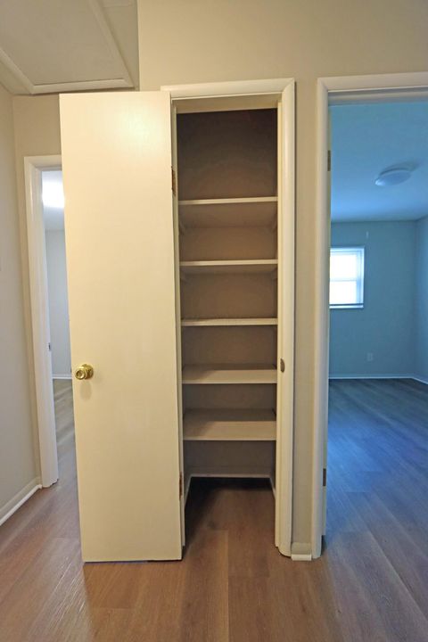 Tiny photo for 3018 Woodway Road, Columbus, OH 43207 (MLS # 225039478)