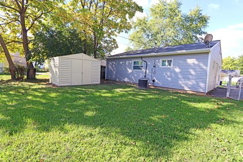 Tiny photo for 3018 Woodway Road, Columbus, OH 43207 (MLS # 225039478)