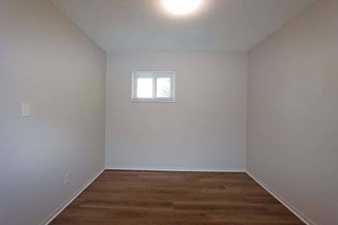 Tiny photo for 3018 Woodway Road, Columbus, OH 43207 (MLS # 225039478)