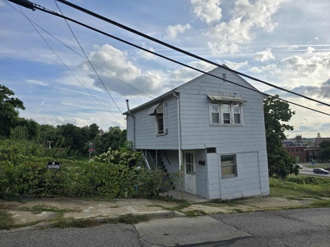 Homes For Sale - 931 Orchard Street<br/> Muskingum County, Zanesville, OH 43701