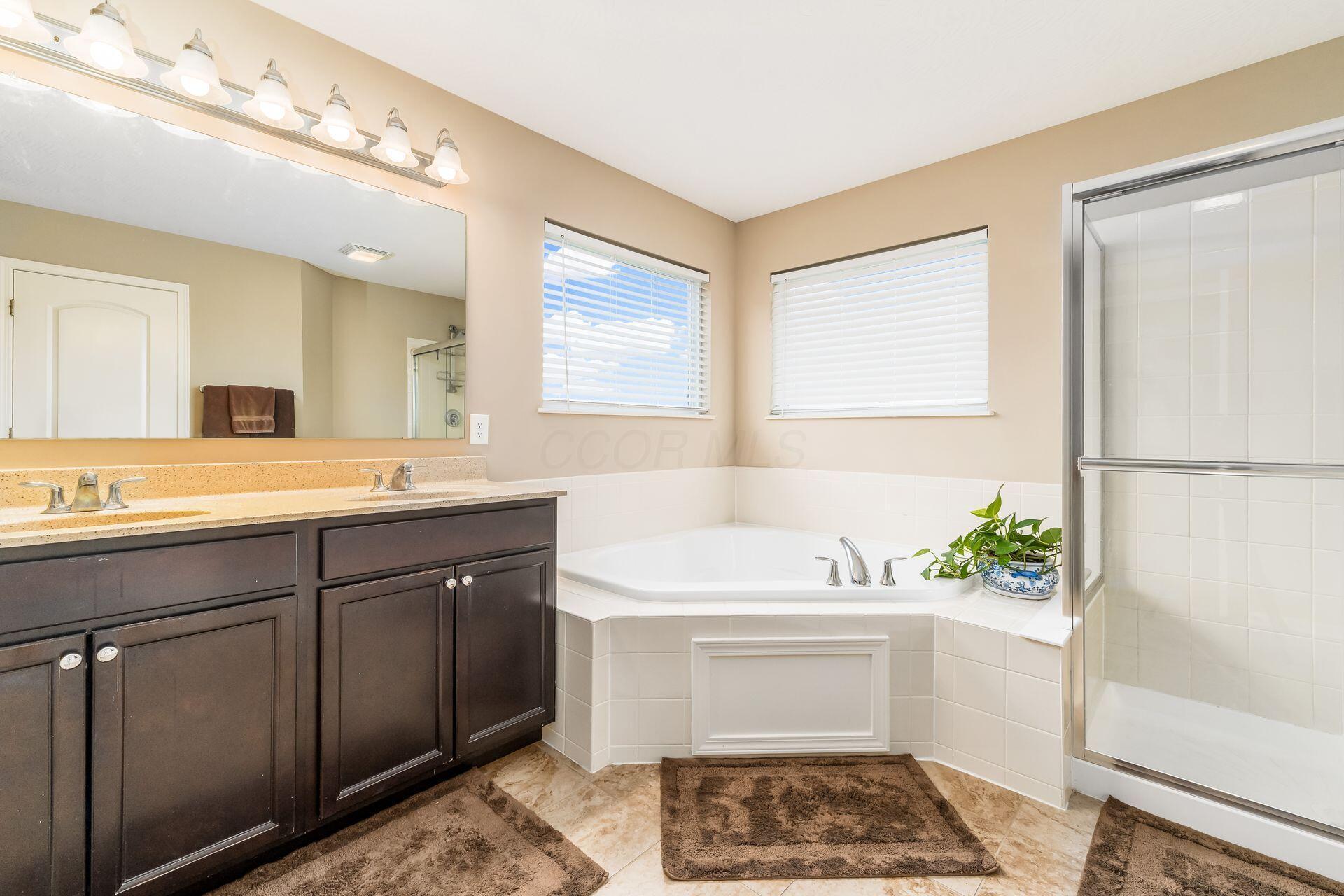 150 Mannaseh Drive, Granville, Ohio image 34
