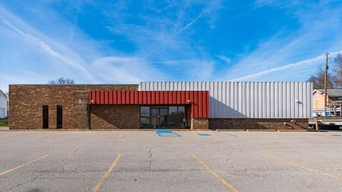 Photo of 43 Beaumont Street, Zanesville, OH 43701 (MLS # 225044221)