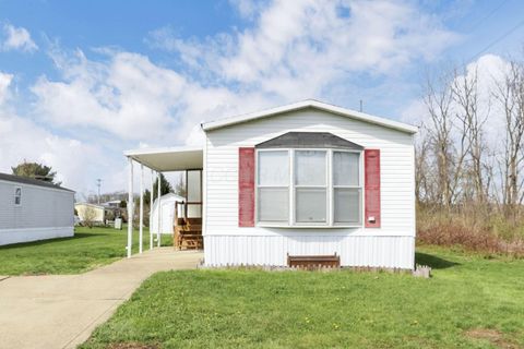 Photo of 1100 Thornwood Drive SW Lot 51 #Lot 51, Heath, OH 43056 (MLS # 226010304)